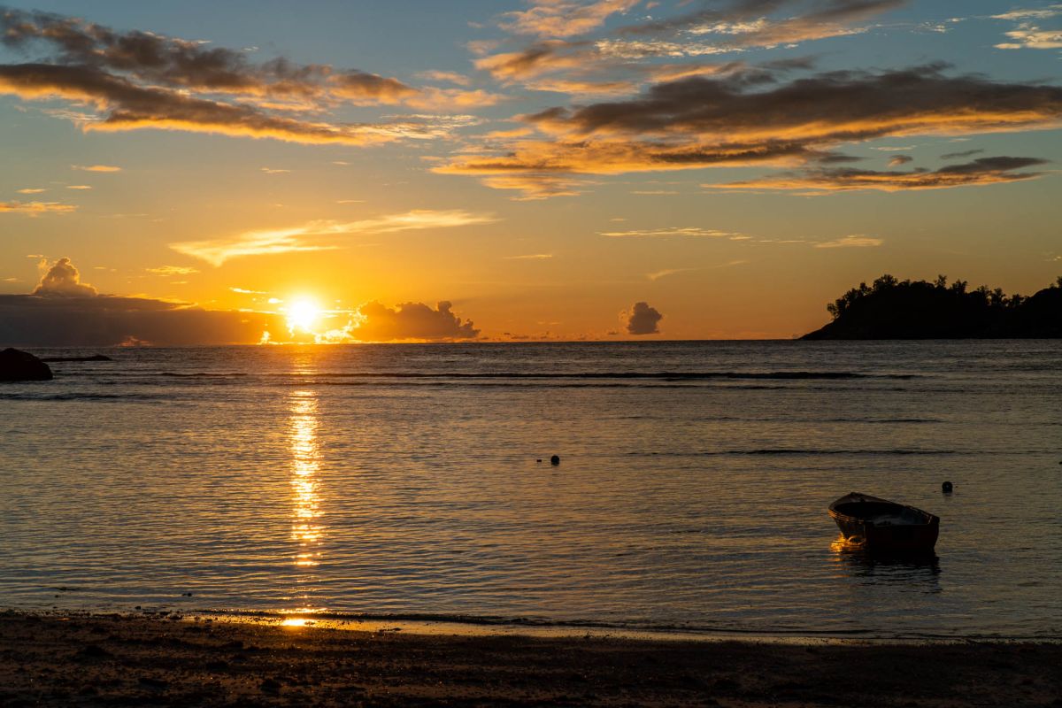 Баи Лазар Паблик Бич