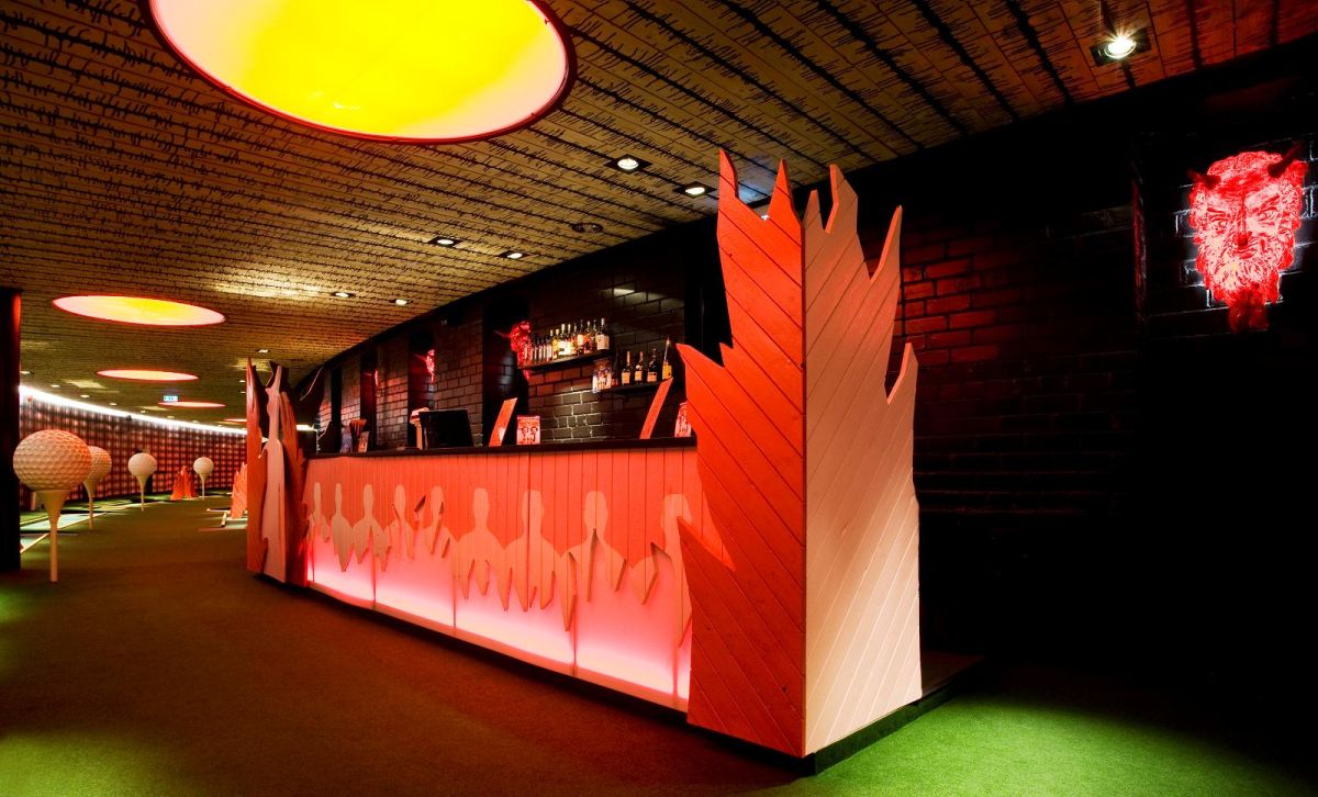 Strand - мини-гольф в помещении