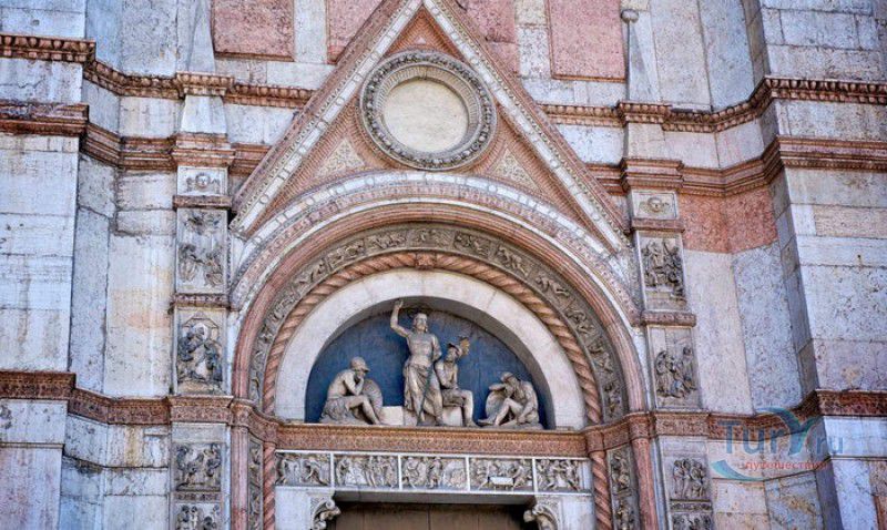 Базилика Сан-Петронио