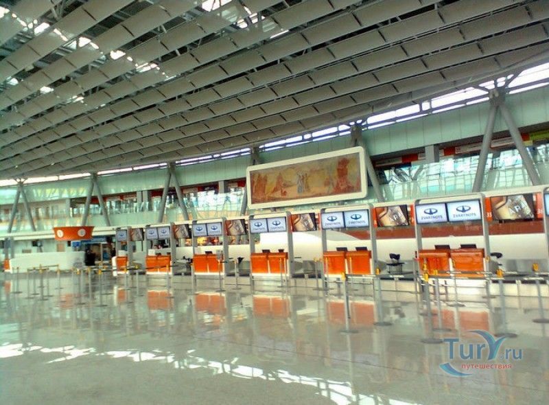 Международный аэропорт Звартноц