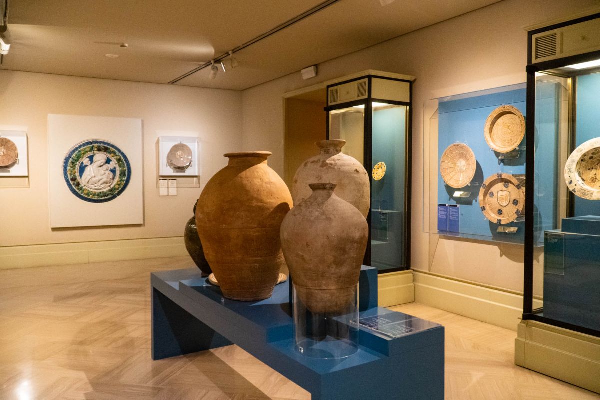 Дворец маркизов Дос-Агуас - Музей керамики