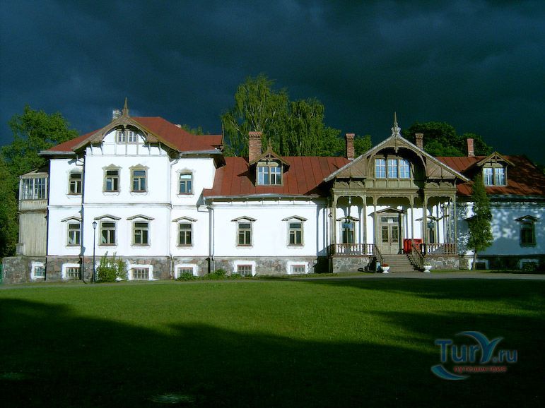 Усадебно-парковый комплекс Лошица