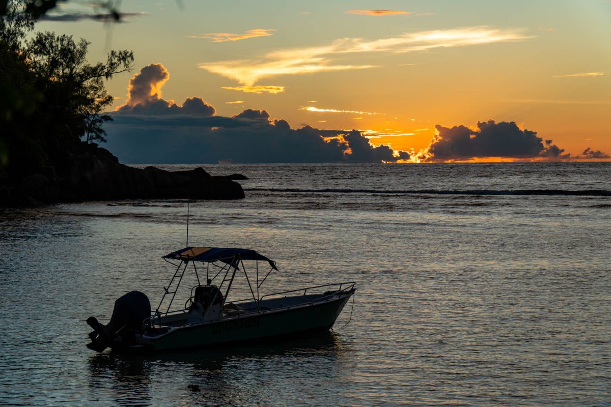Баи Лазар Паблик Бич