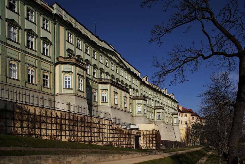 Рожемберкский дворец – Институт благородных девиц