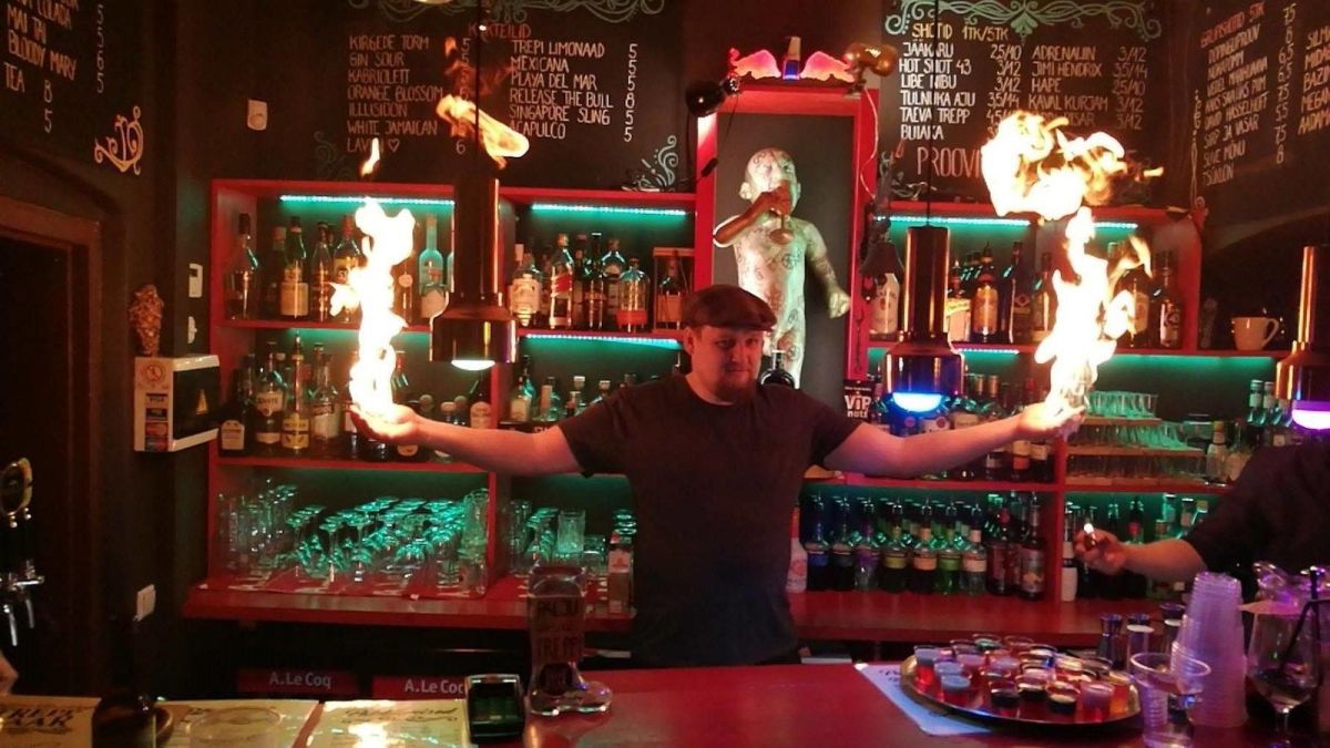 Бар Trepp («Лестница»)