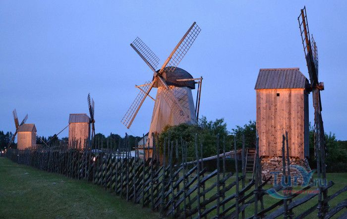 Холм с Ветряными Мельницами Англа