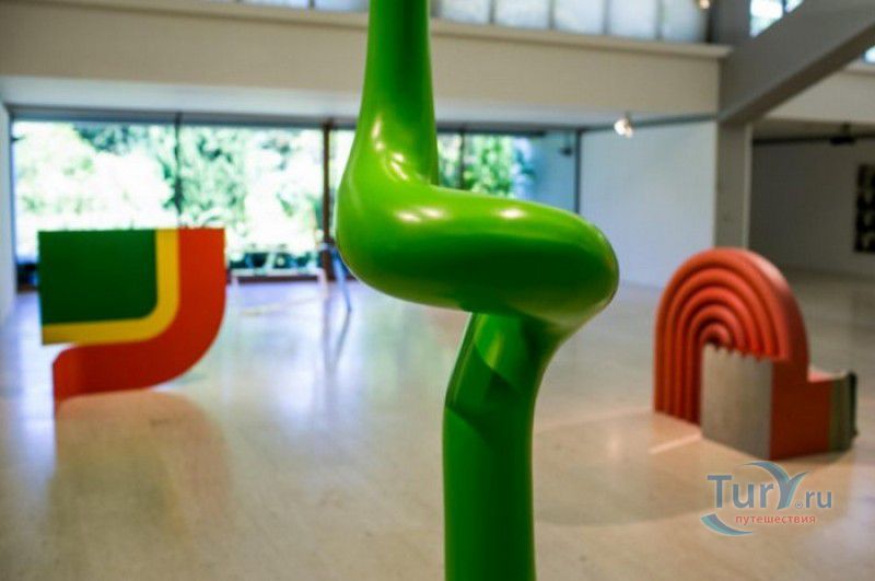 Центр современного искусства Жулиу де Азереду Пердигана