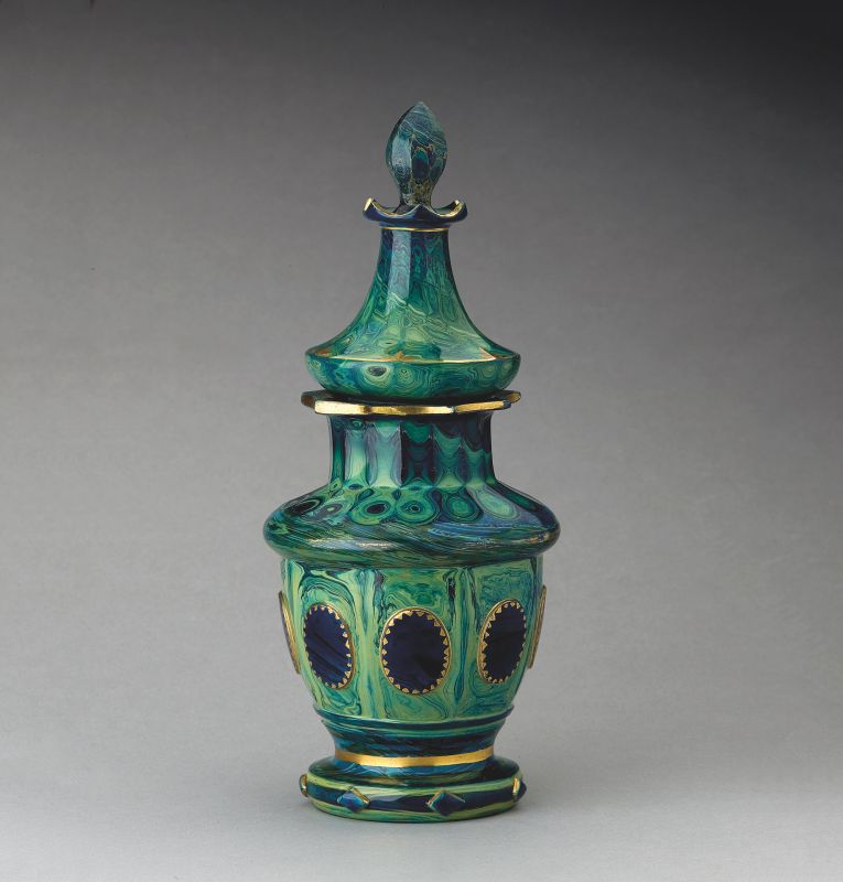 Выставка ИСКУССТВО, ЖИЗНЬ в музее декоративно-прикладного искусства