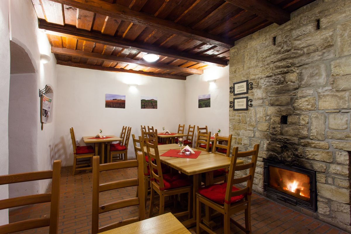 Винотека св. Клара (Vinotéka sv. Klára)