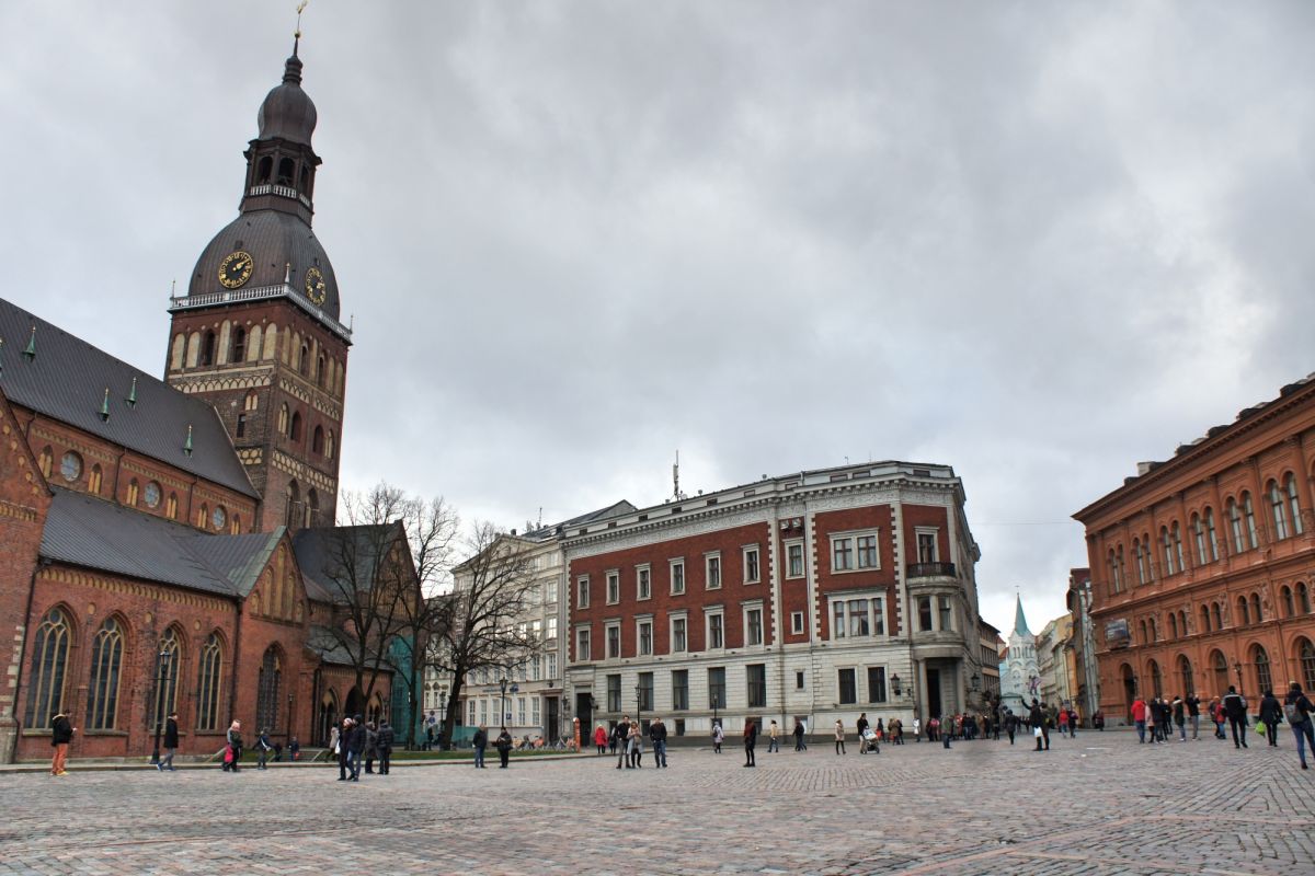 Домская площадь