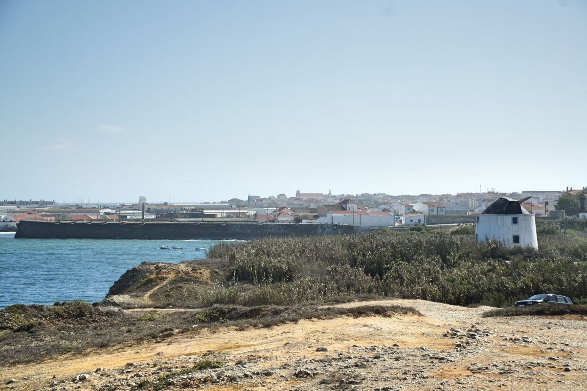 Мельница в Ажуде, Пениши