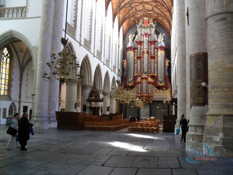 Церковь Святого Бавона