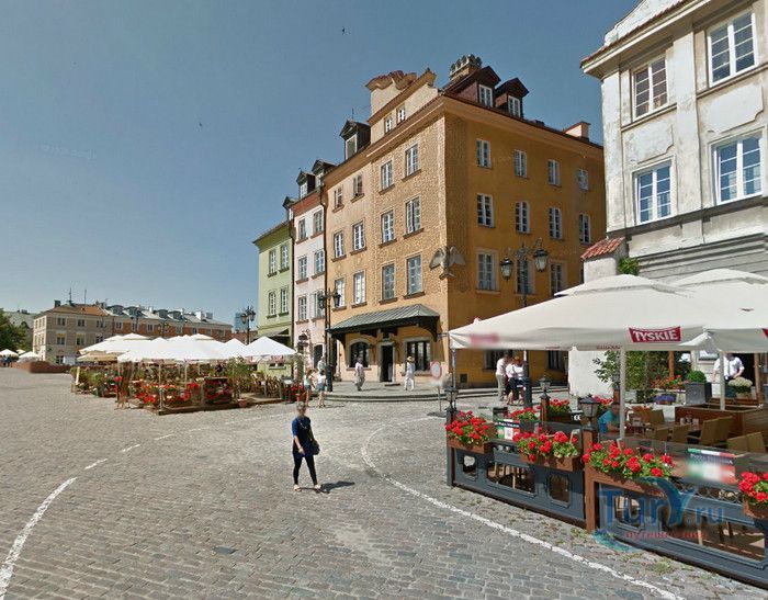 Дом под Пеликанами (Варшавcкий Туристический Информационный Центр)