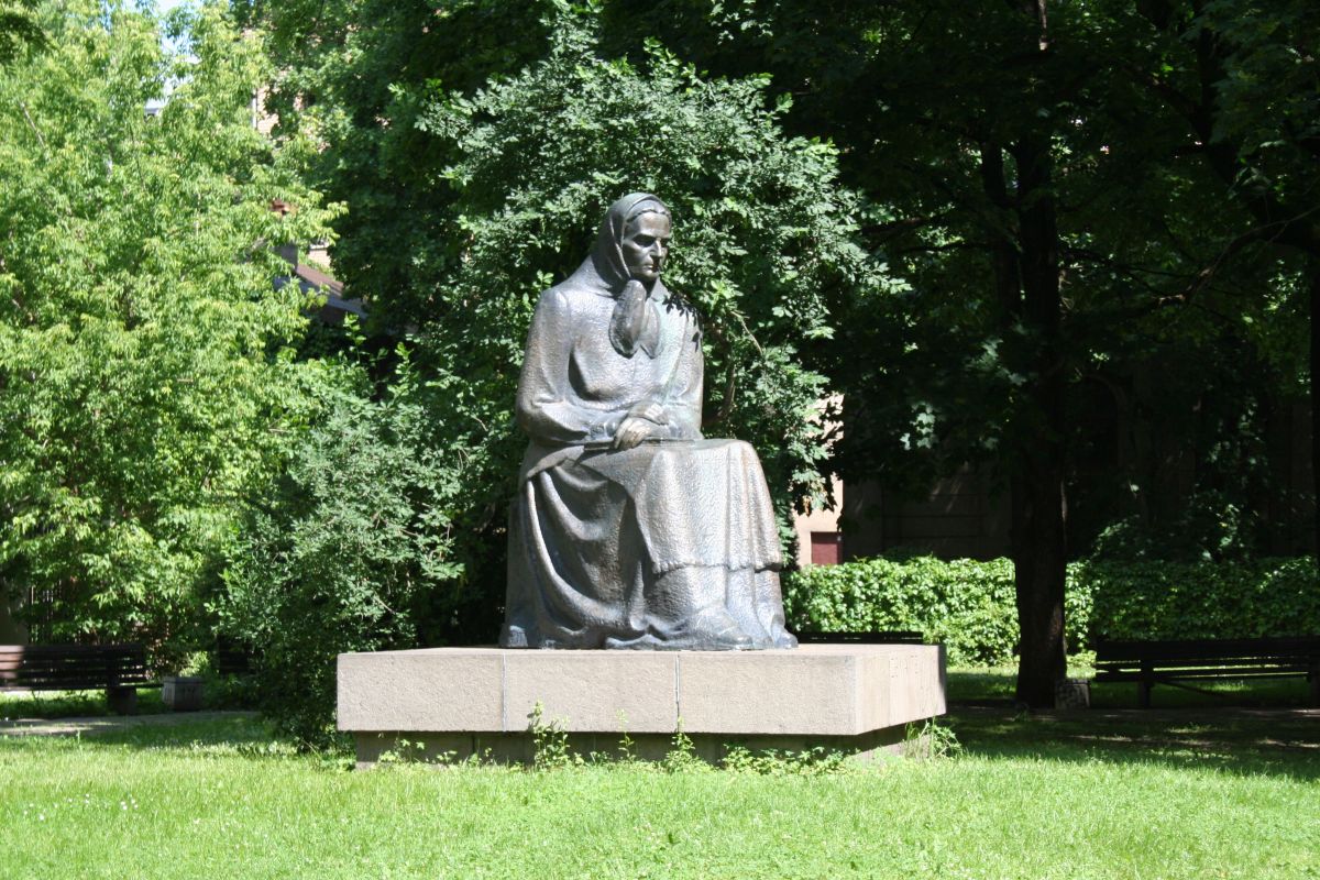 Памятник Жемайте