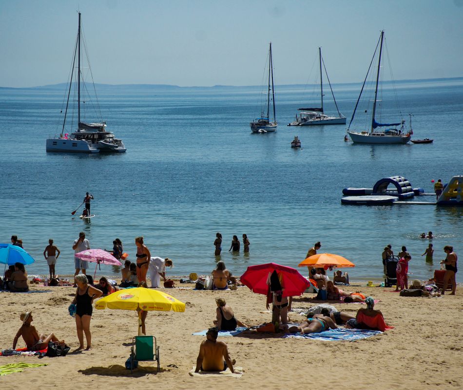 Пляж Прайя-да-Рибейра