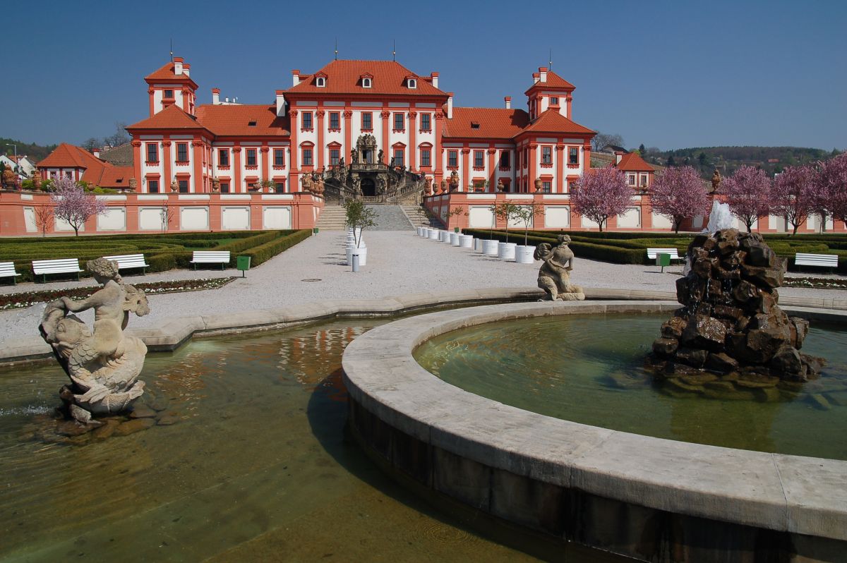 Тройский замковый сад