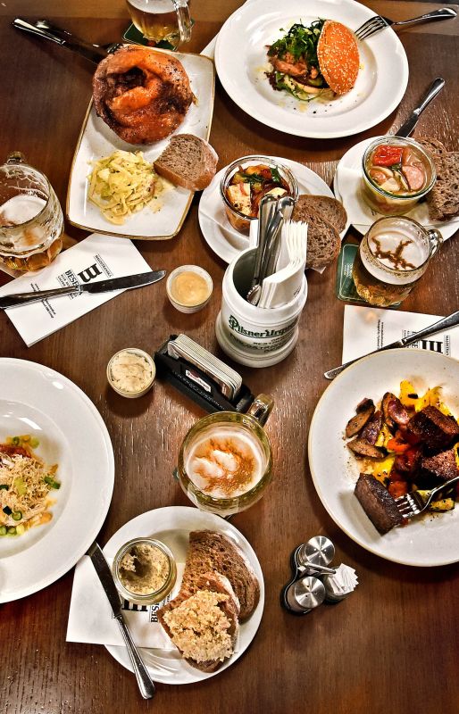 Пивная и ресторан Malostranská beseda