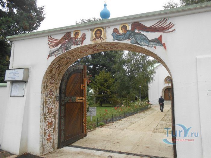 Русское кладбище Святой Женевьевы де Буа