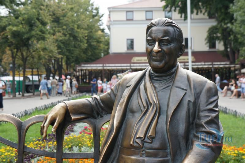 Памятник Леониду Утёсову в Одессе