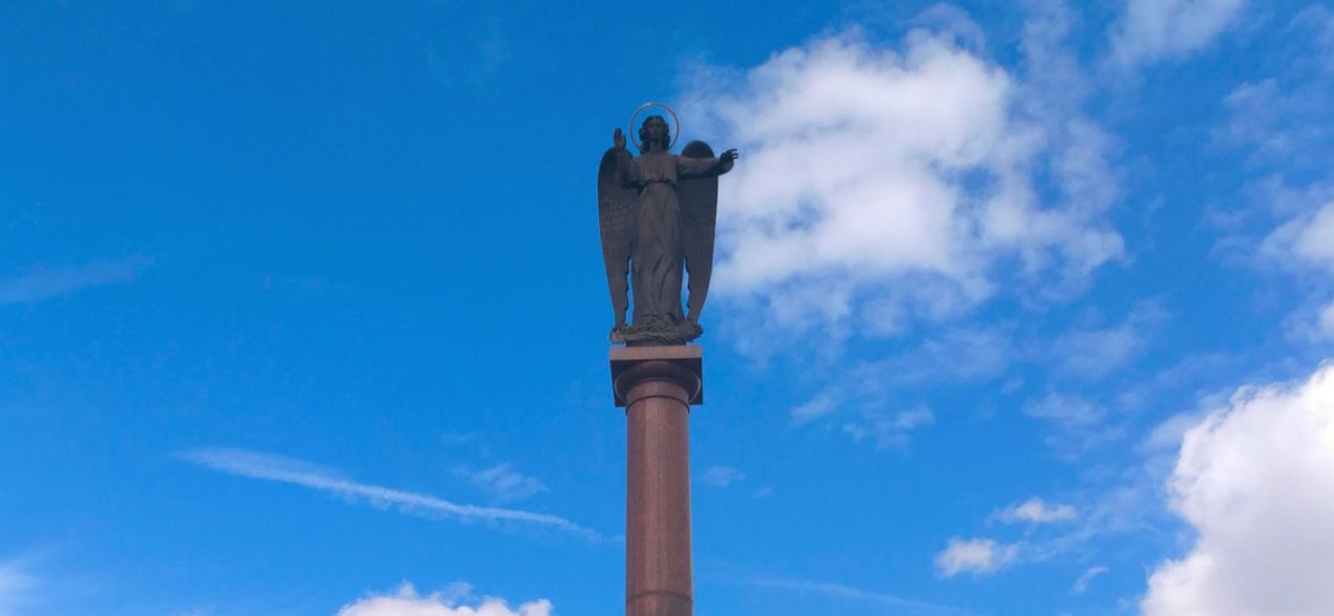 Памятник Ангел-хранитель Украины в Кропивницком