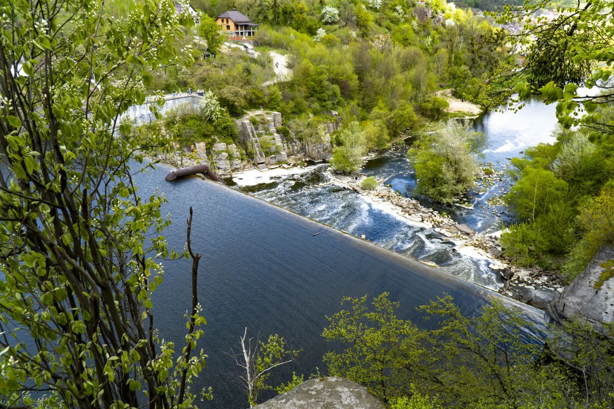 Пешеходный маршрут по южной стороне Тетерева