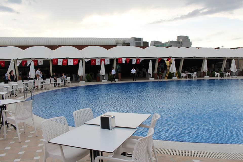 Пляжный клуб Мамбо