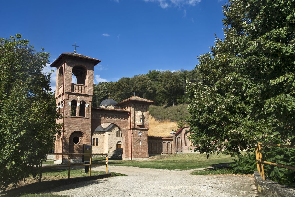 Монастырь Бешеново