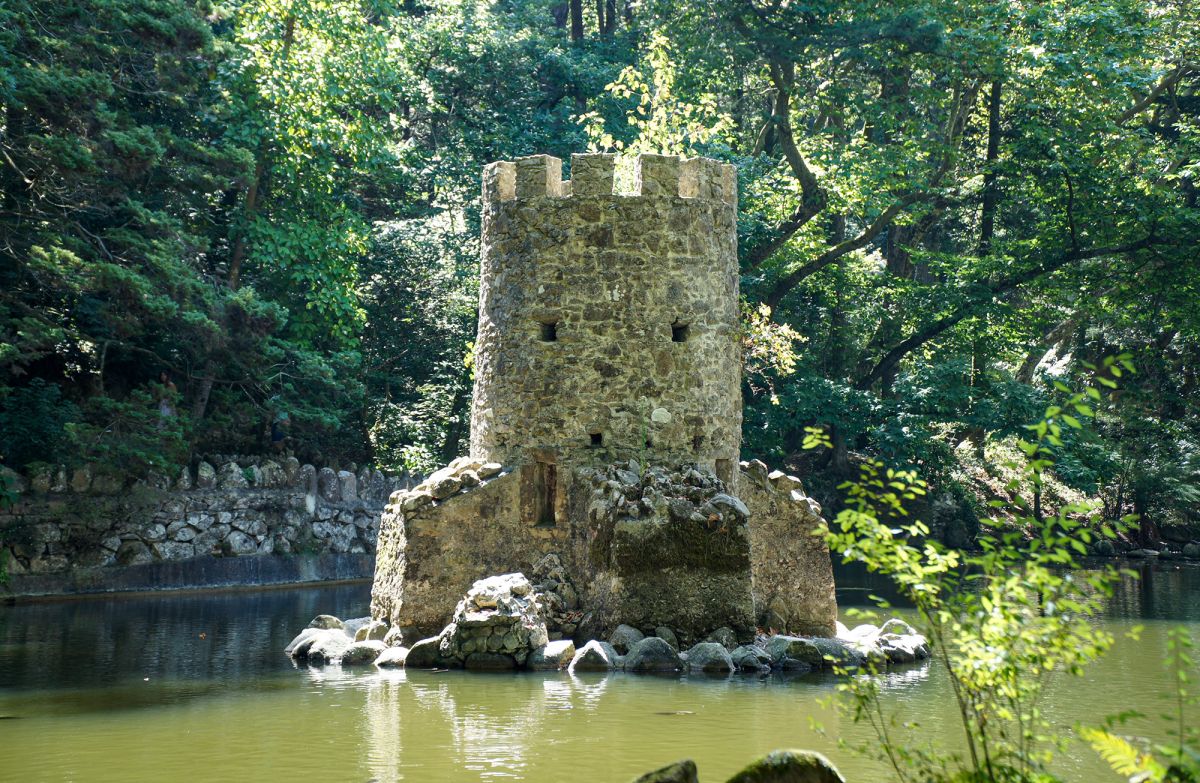 Ботанический сад Вале-дус-Лагуш-э-Патейра (Vale dos Lagos e Pateira)