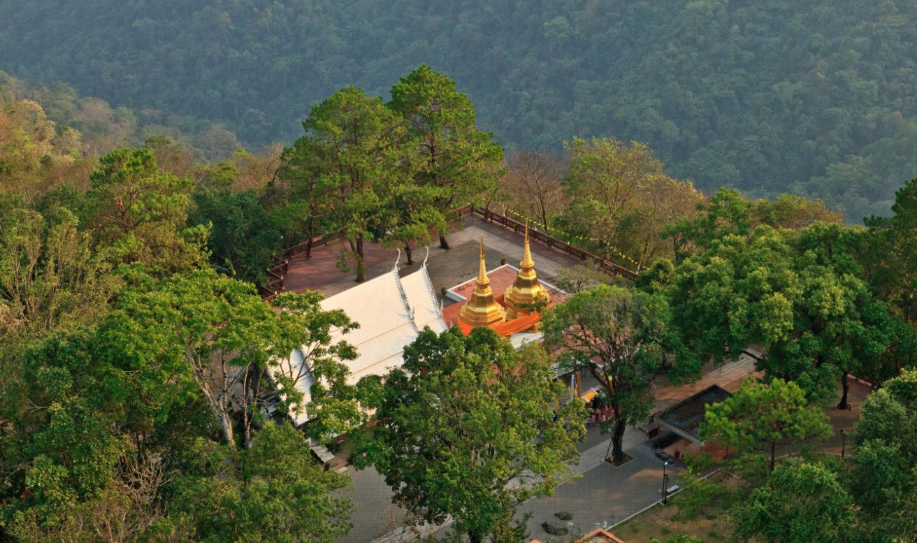 Храм Пхра Тхат Дои Тунг