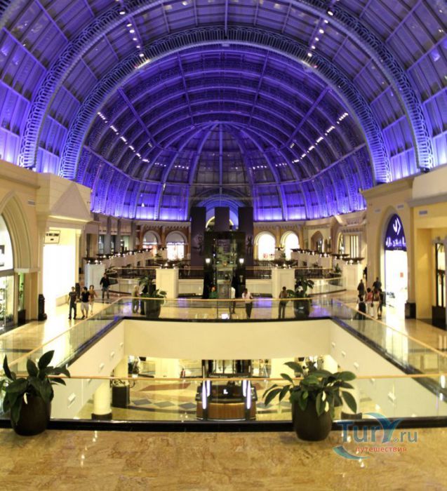 Молл Эмиратов