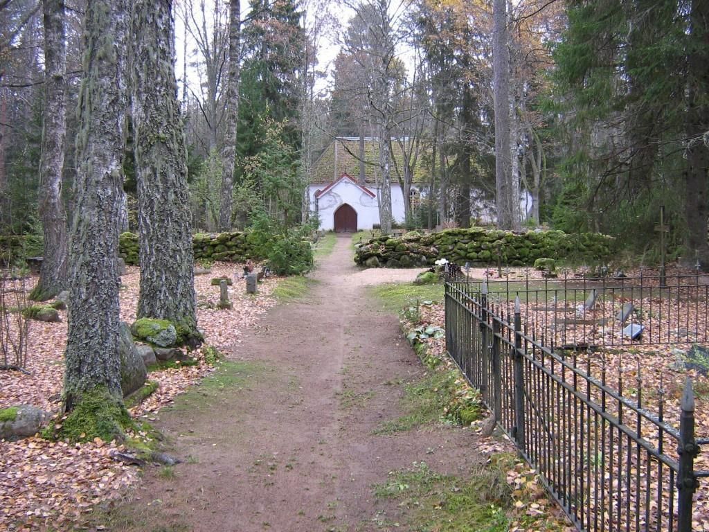 Часовня и кладбище Эску