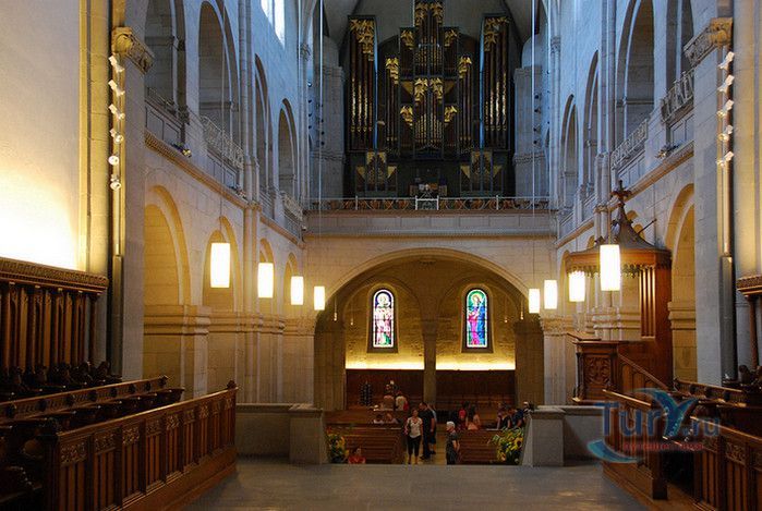 Собор Гроссмюнстер в Цюрихе