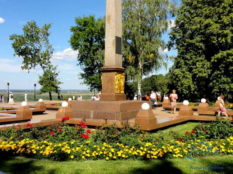 Памятник-обелиск князю Пожарскому в Нижегородском кремле