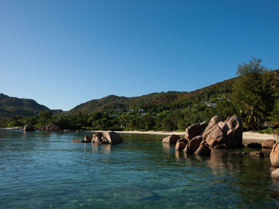 Пляж Анс Такамака, Праслин