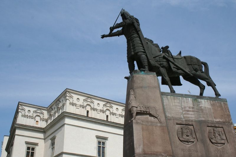 Памятник великому князю Гедиминасу