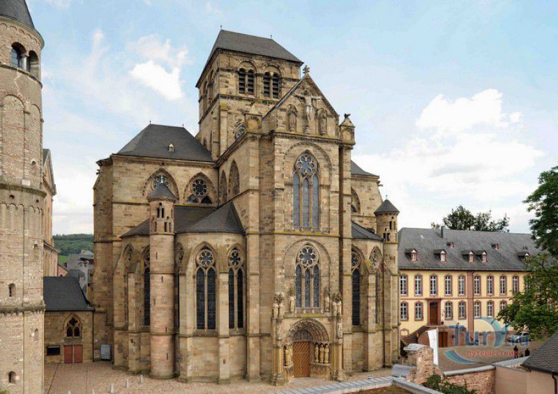 Церковь Пресвятой Девы Марии (Либфрауэнкирхе)