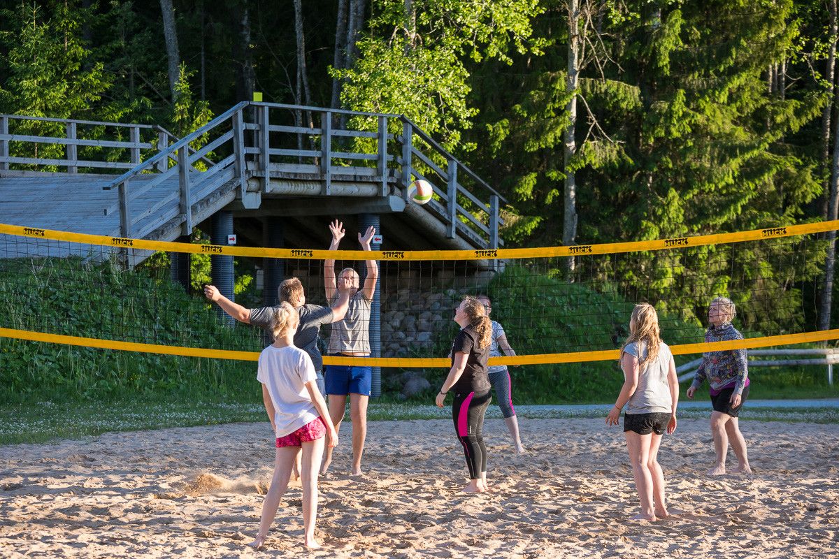 Дорожка для диск-гольфа в Центре досуга Хольстре-Полли