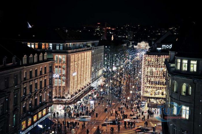 Улица Банхофштрассе в Цюрихе