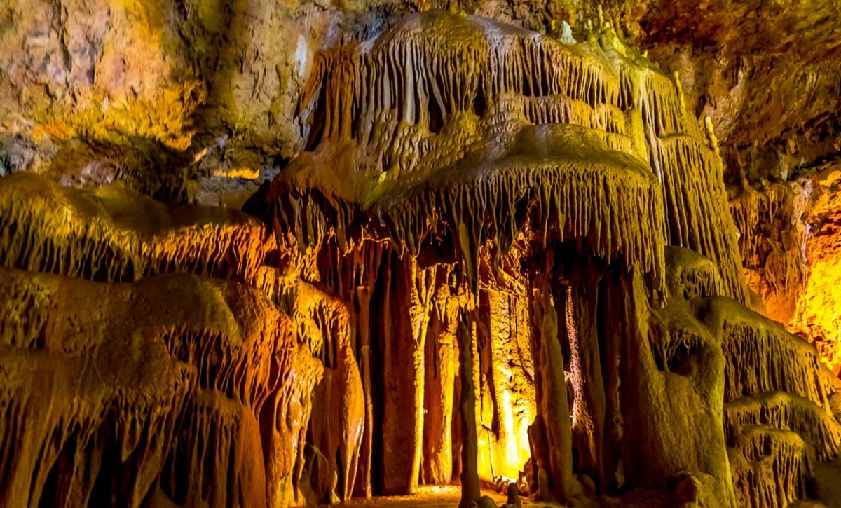 Мраморная Пещера