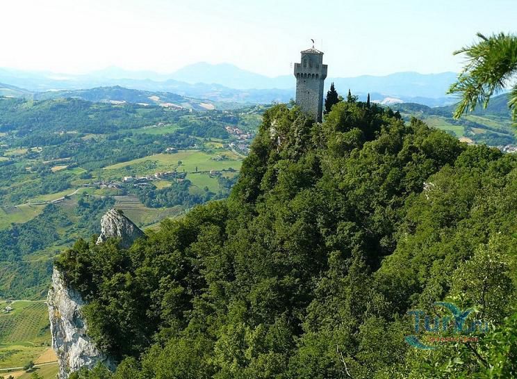 Башня Монтале