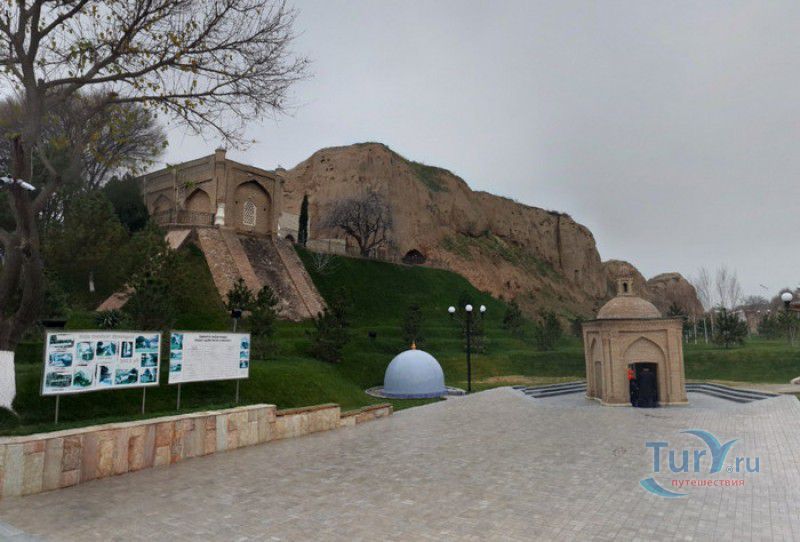 Мавзолей Ходжа Дониер (Мавзолей Пророка Даниила)