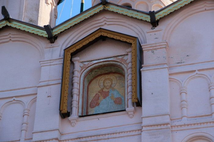 Надвратная Церковь Иоанна Богослова  в Ростове