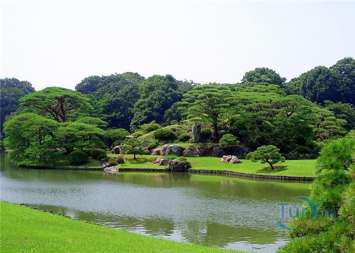 Сад Рикугиэн