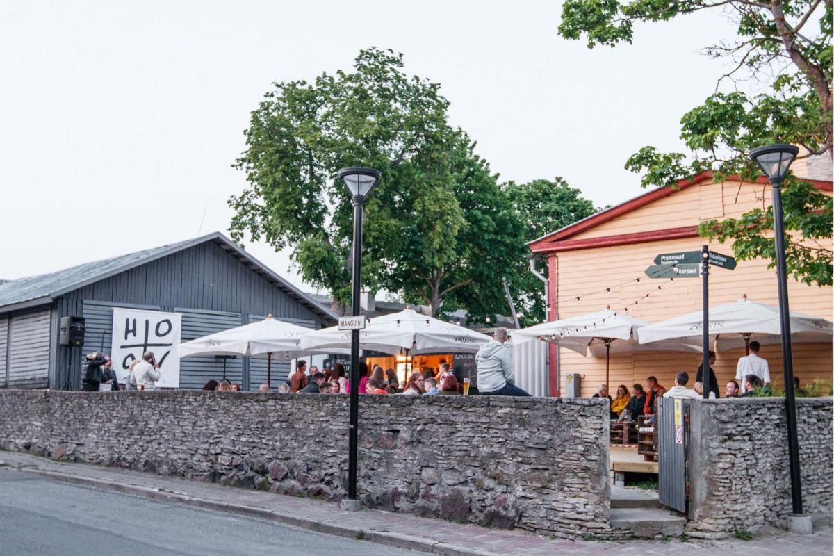 Лаунж-бар Hoov в Хаапсалу