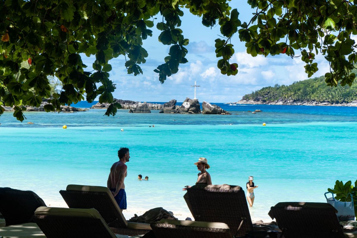 Пляж Порт-Лаунай