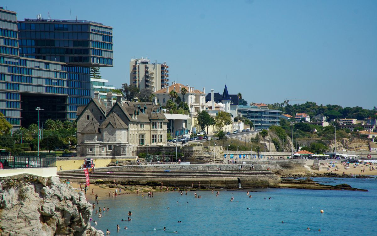 Пляж «Прайя-да-Дукеза» 