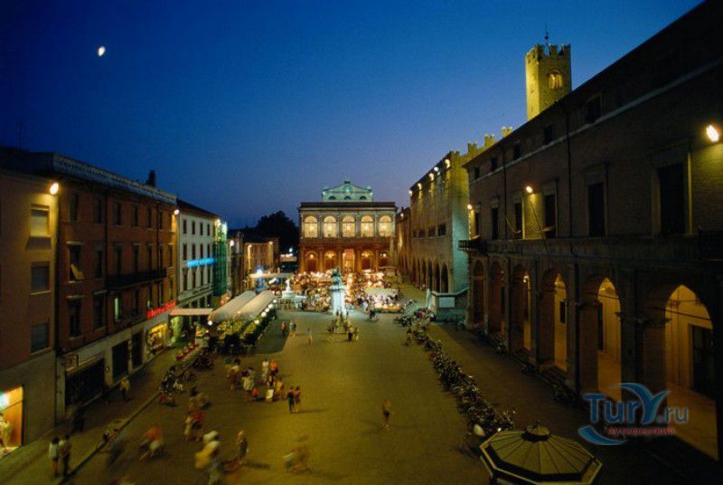 Площадь Кавур