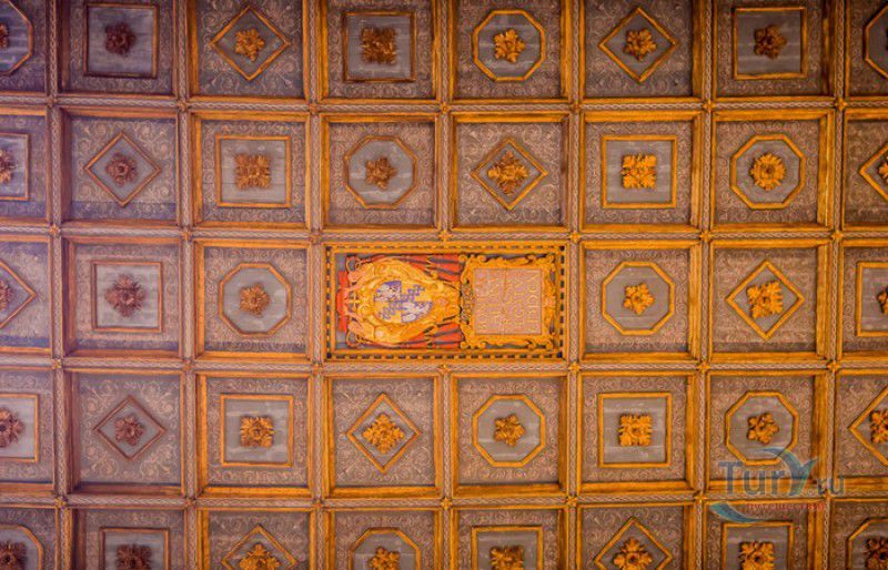 Базилика Сант Аполлинаре Нуово