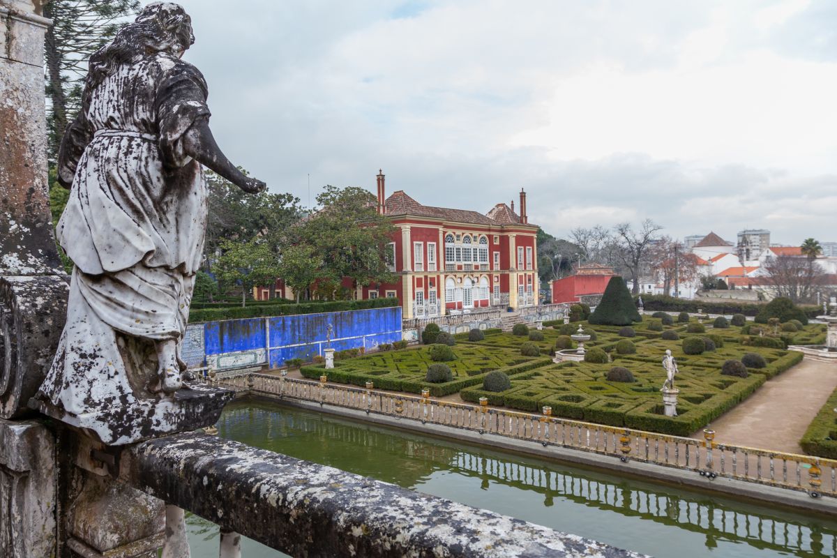 Дворец маркизов Фронтейра