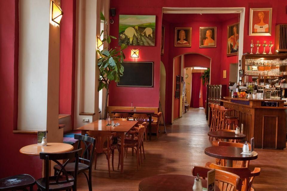 Globe Bookstore& Café